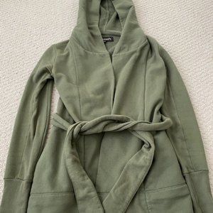 Aritzia Community capes for sale